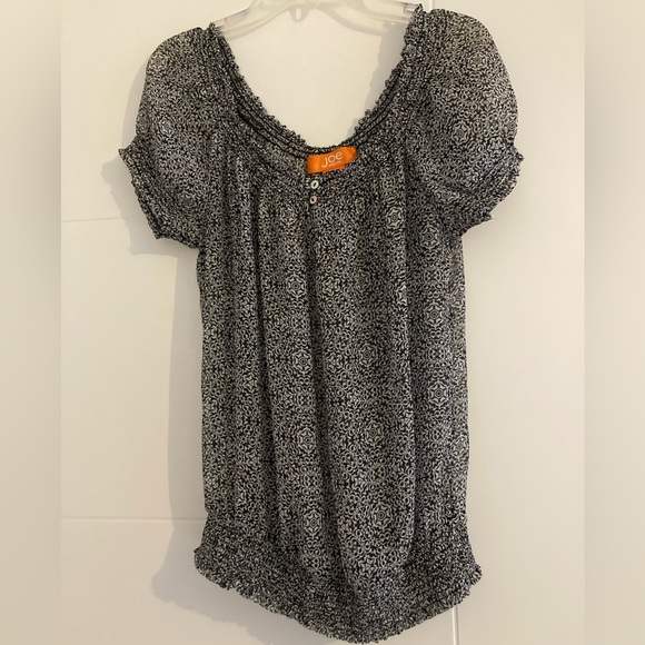 Top - Picture 1 of 2